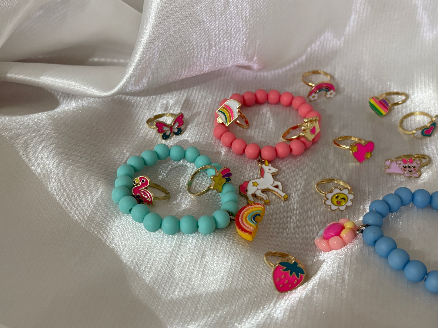 Girls’ accessory set